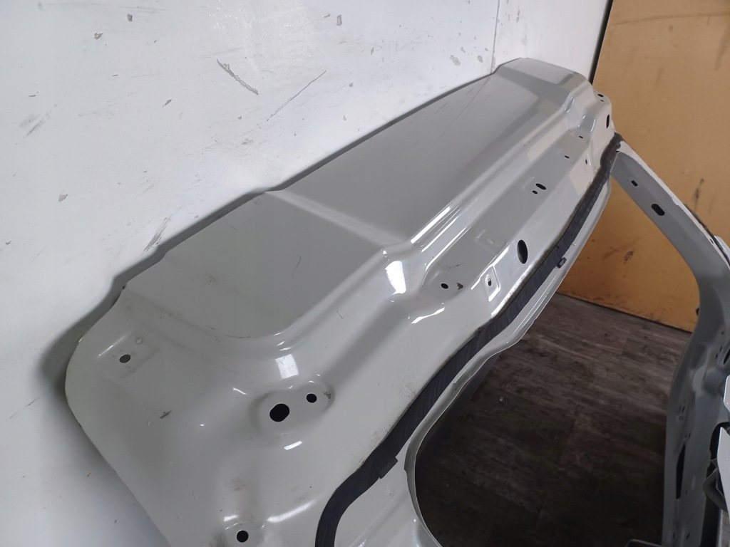 Кришка багажника задній задня --- dacia duster 3 3 2023- --- кришка багажника --- Київ