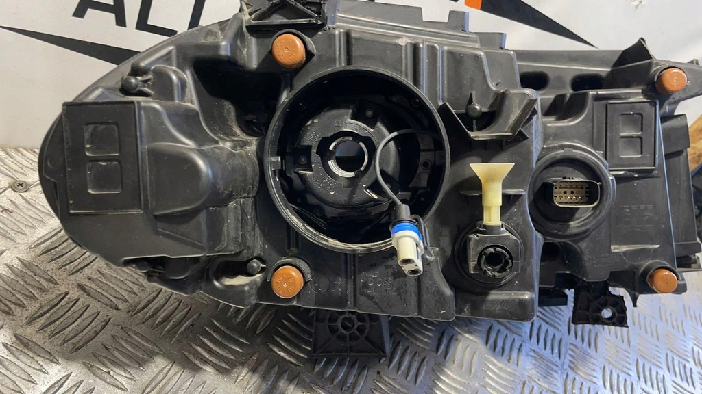 фото №7, Лампа передня ліва звичайна протитуманна фара dodge charger 2015-