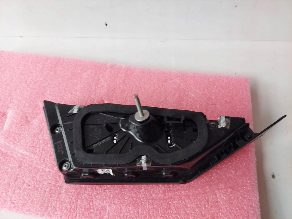 фото №6, Bmw 1 f40 лампа права задня задня w кришка