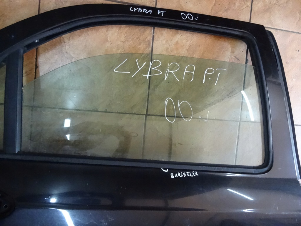 фото №1, Lybra 00' скло двері права задня