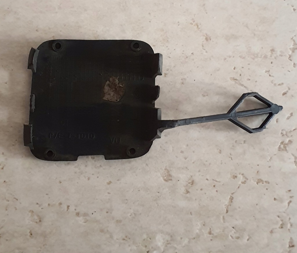 фото №2, Заглушка бампера фаркоп перед renault trafic iii