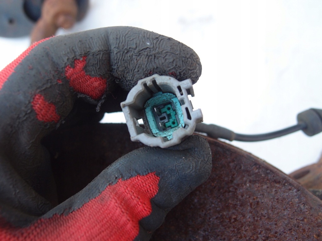 фото №8, Поворотний кулак ступиця важіль правий перед navara 2.5 dci