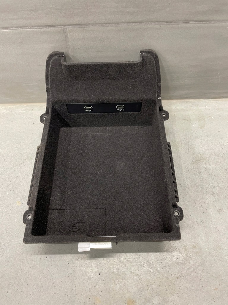 фото №1, Бардачок полиця тунель port usb a6 c8