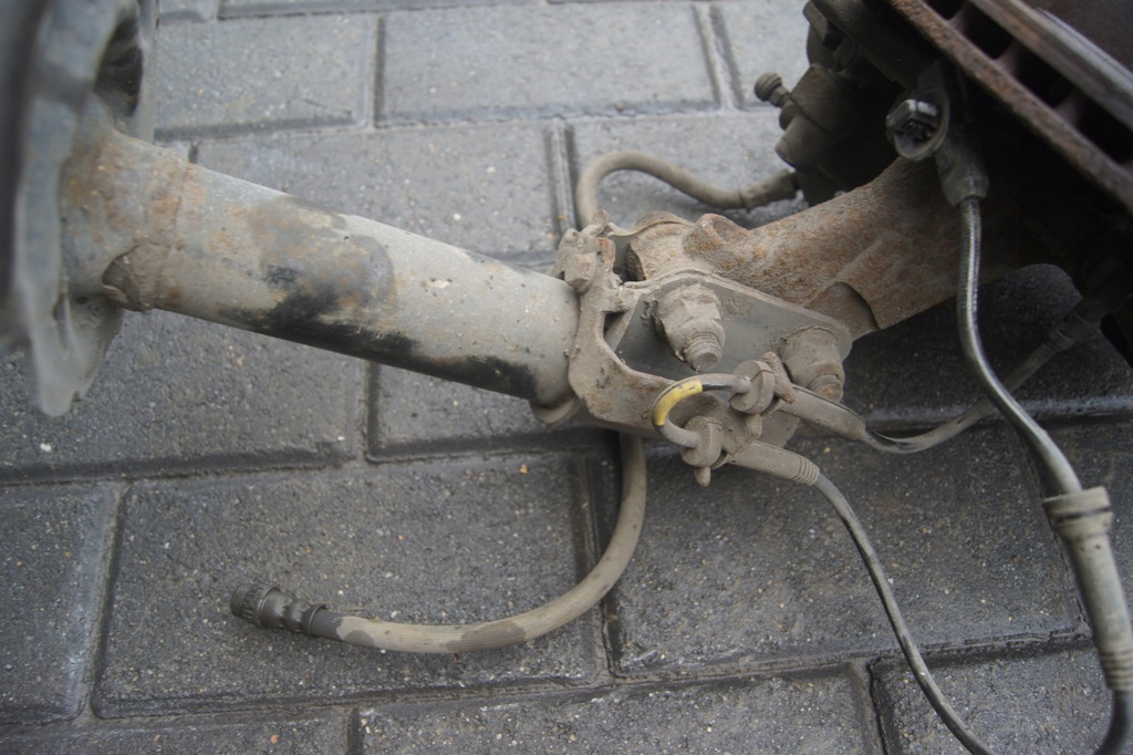 фото №3, Поворотный кулак правая dacia sandero ii 1.5 dci