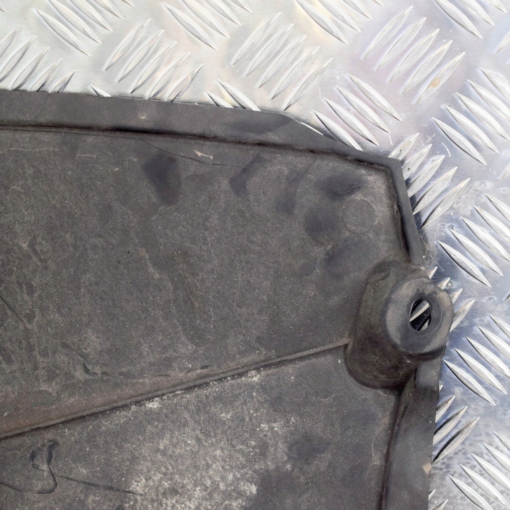 фото №5, Audi a4 s4 b9 8w 2016 задня сторона права мат багажника do кузов pickup