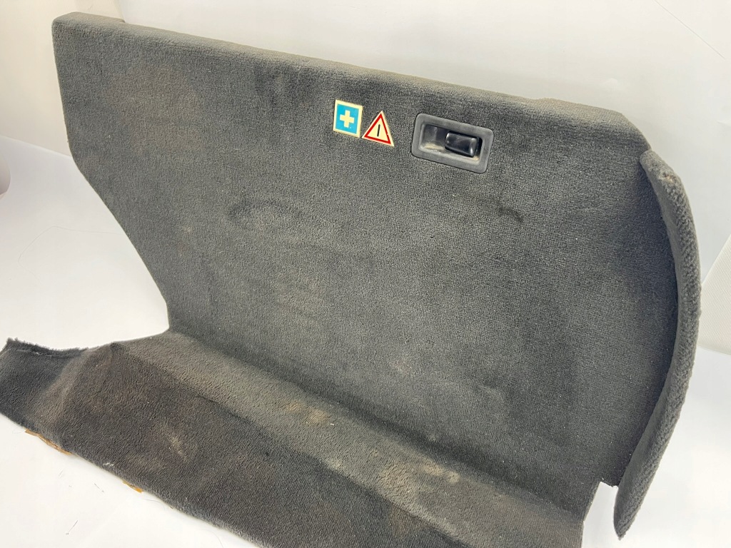 фото №6, Обшивка правый чёрный багажника обивка mercedes w124 kombi s124 1246924489