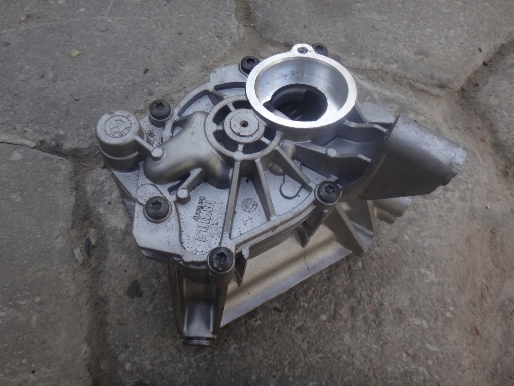 фото №7, Насос оливи bmw g30 g11 g12 g14 g15 g16 g05 g06 g07 n63 n63b44