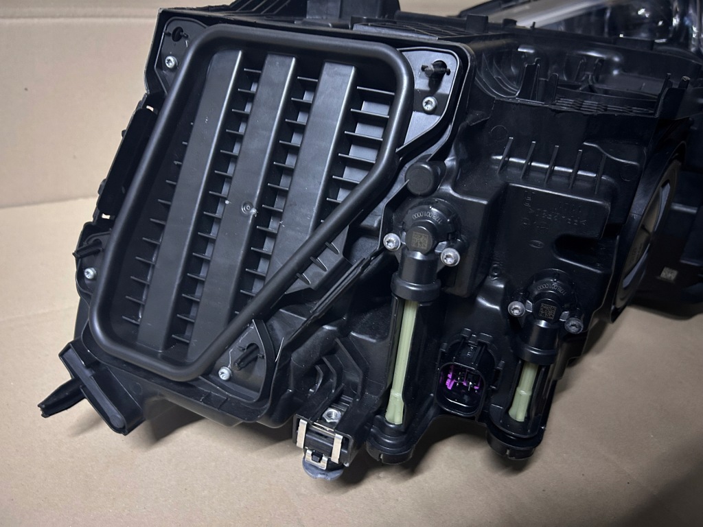 Фара ліва правий audi q3 83a full led комплект європа Оригінал