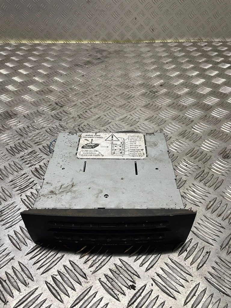 фото №1, Радио радиопроигрыватель cd renault espace iv megane ii clio iii 8200485081