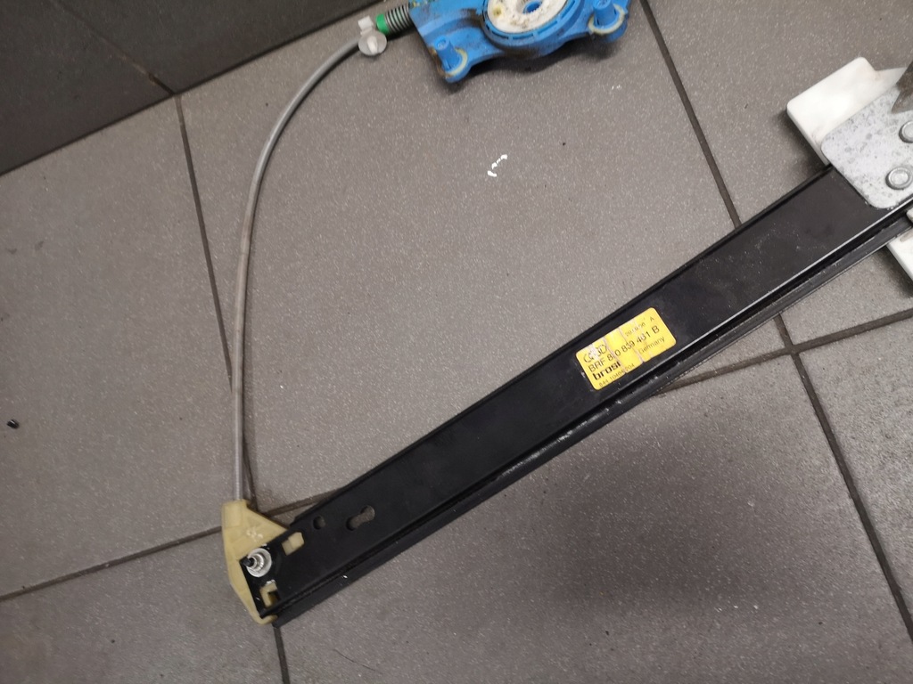 фото №5, Механизм стекло левый задняя audi a4 b7 8e0839461b