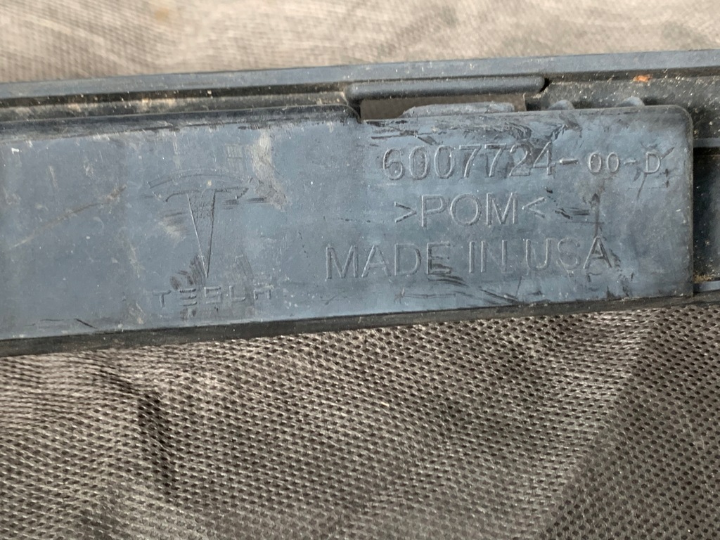 фото №7, Tesla model s напрямна бампера заднього 6007724-00-d