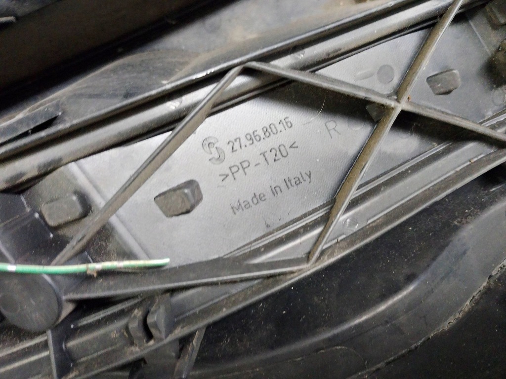 фото №12, Smart forfour i лампа правий задня a4548201164 europa