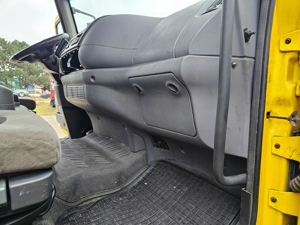 фото №6, Перехідник з do праворульна панель приладів приладова панель приладів консоль daf lf 45 55 06-13