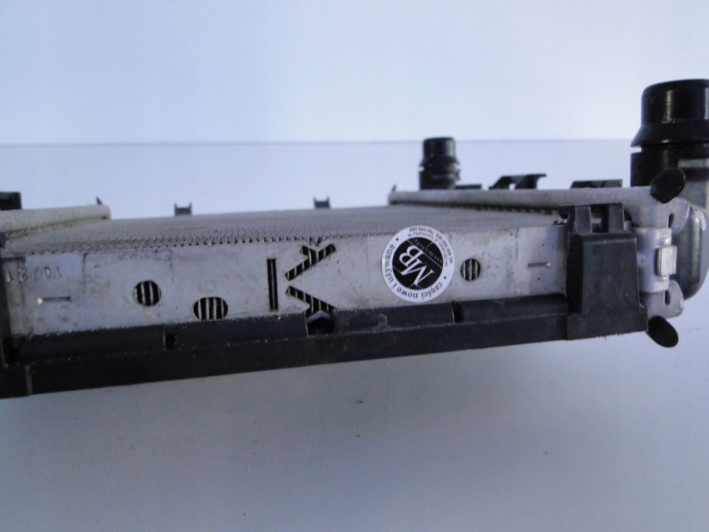 фото №6, Mercedes s klasa 223 w223 радіатор wody w праве підкрилок amg a0995003701