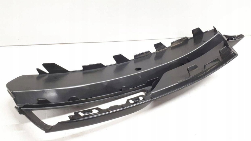 Audi a3 s-line 2013-2016 рестайлинг  решётка бампера правая перед 8v3807682g с Разборки