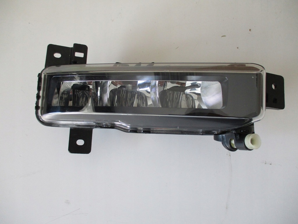 фото №1, Противотуманная фара правый bmw f45 f46 led 7471082