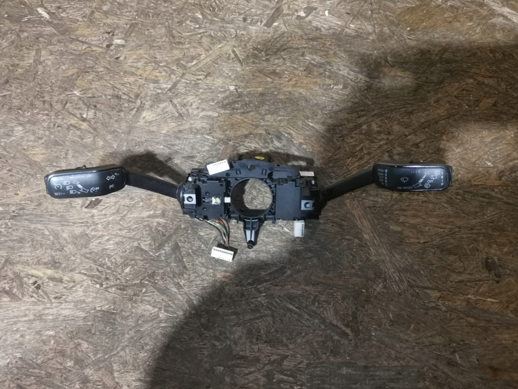 фото №1, Перемикач комбінований golf sportsvan 5q0953507dj