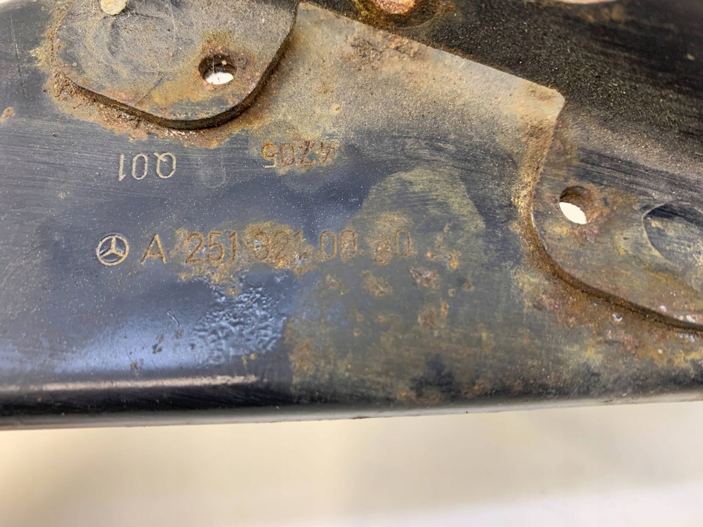 фото №5, Кронштейн компрессор airmatic компрессора mercedes w251