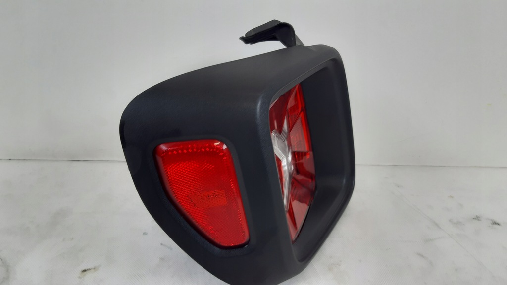 фото №2, Jeep renegade лампа левая задняя 52060585