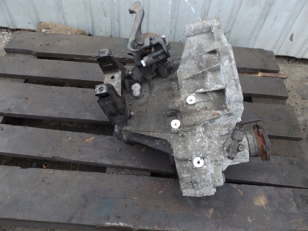 фото №1, Roomster 1,2 коробка передач передач lvb