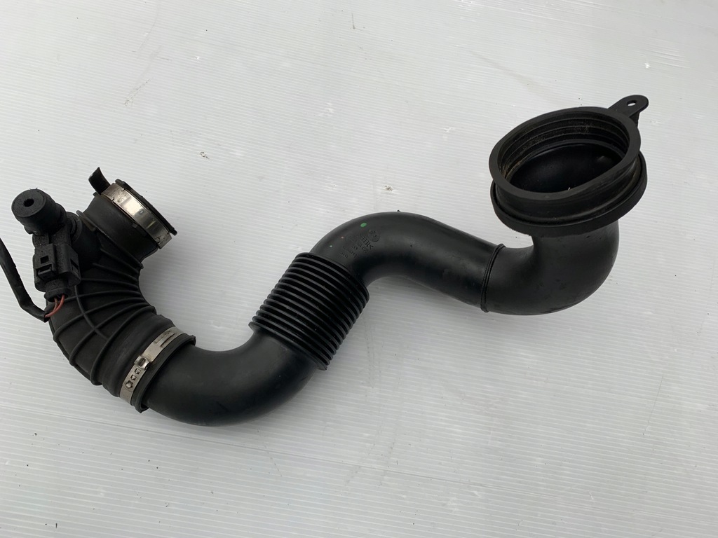 фото №1, Audi a8 d3 lift труба шланг повітря 4.2 tdi