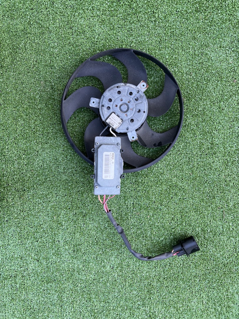 Купити Touareg 1 audi q7 3.0 tdi вентилятор радіатора