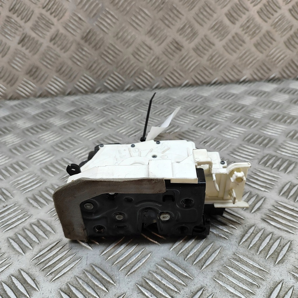 фото №6, Audi e-tron gt 2022 правая сторона замок дверь передних