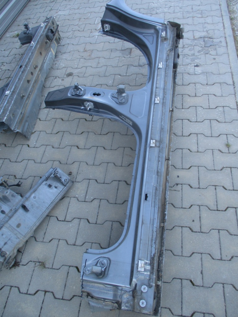 Купити Mercedes a w176 a-klasa поріг лівий стовпчик  підкрилок 787