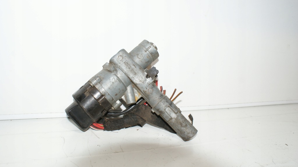 Купить Mercedes r107 w116 w123 замок зажигания 0160 neimann