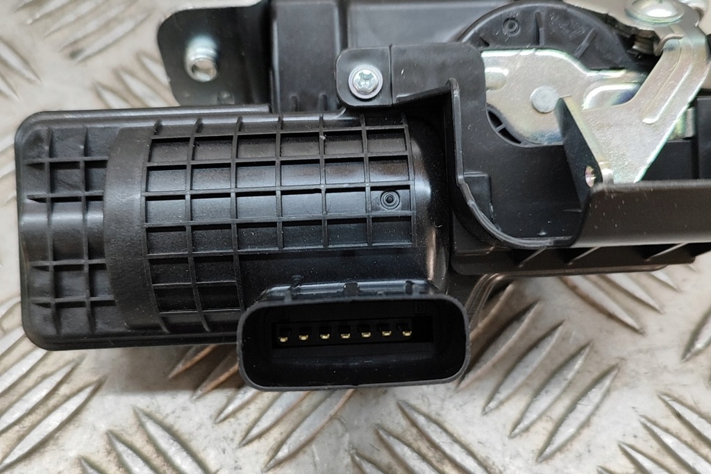 фото №6, Kia ev6 cv замок задний крышки багажника 81800-cv100 2021 26596560