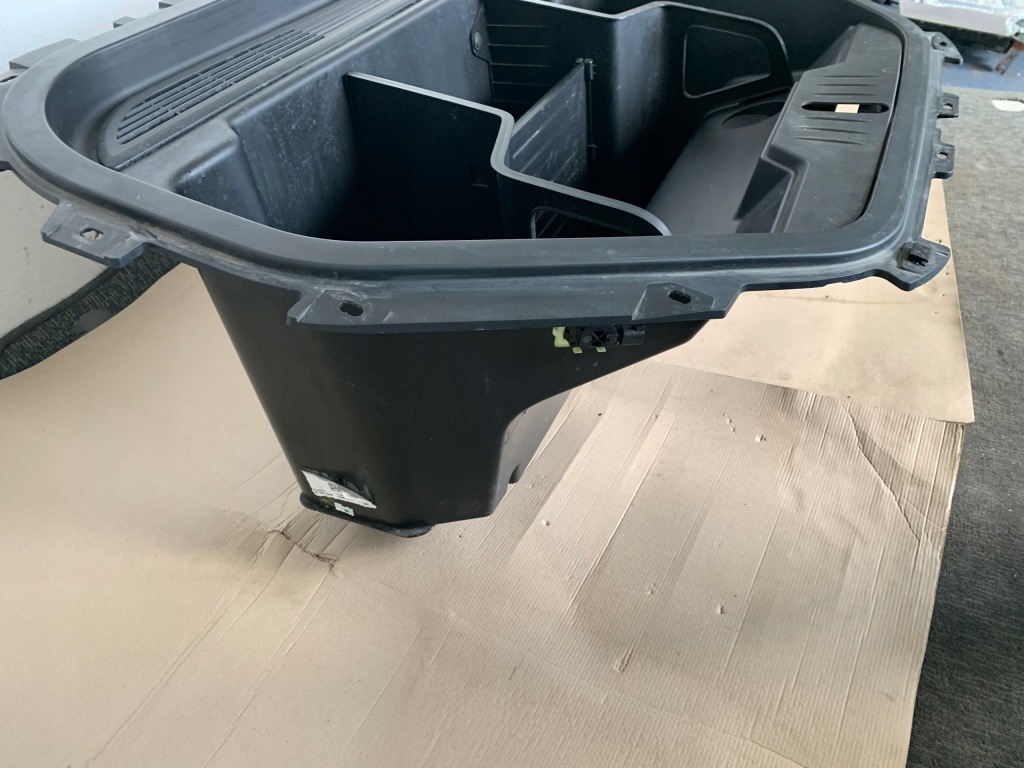 фото №16, Ford mustang mach-e rwd 21r піддон вкладиш багажника перед передня