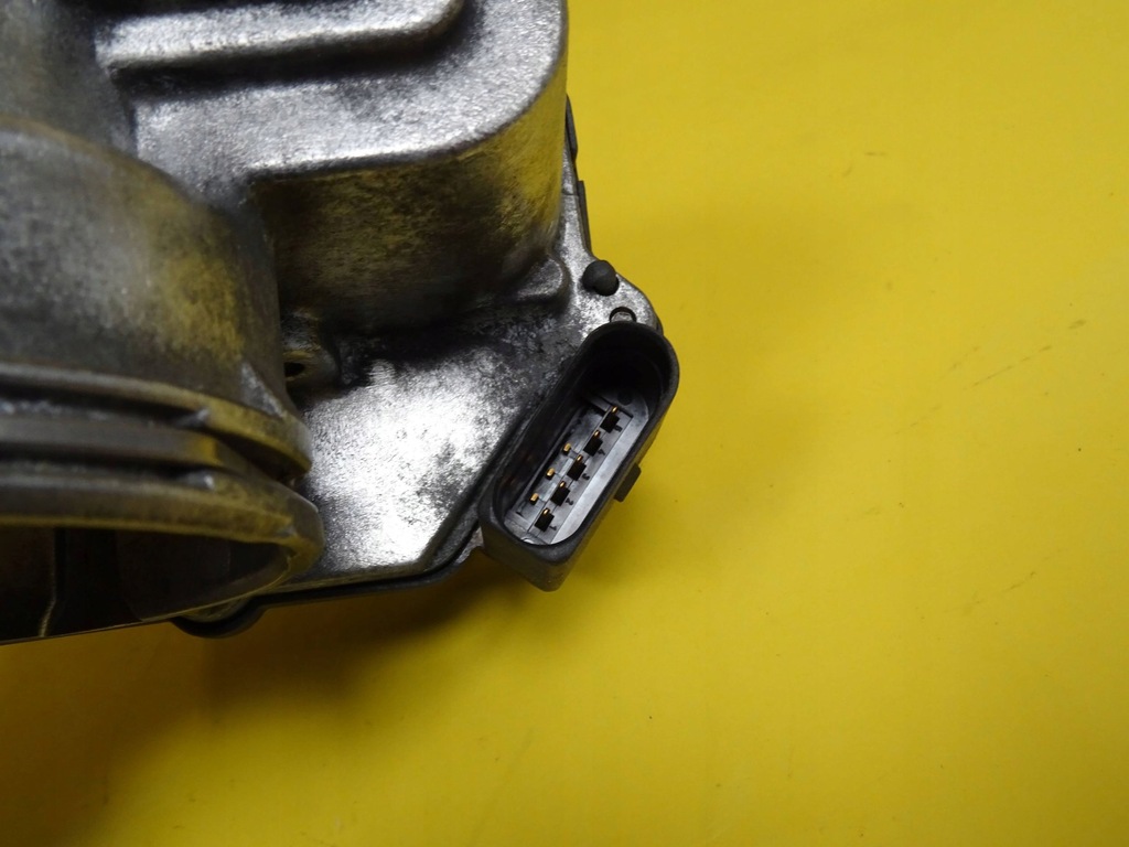 фото №5, Дроссельная заслонка audi a3 s3 8p 03g128063a nr30