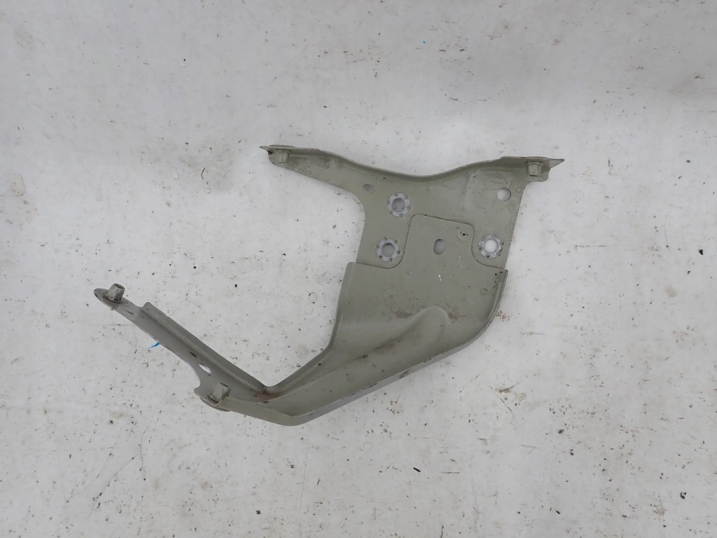 фото №1, Skoda karoq 17- кронштейн крыла перед