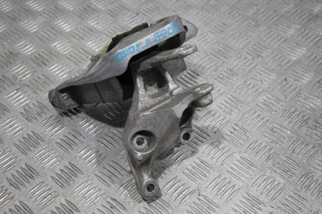 Купить Кронштейн подушка двигателя peugeot 3008 2 2 dw2p