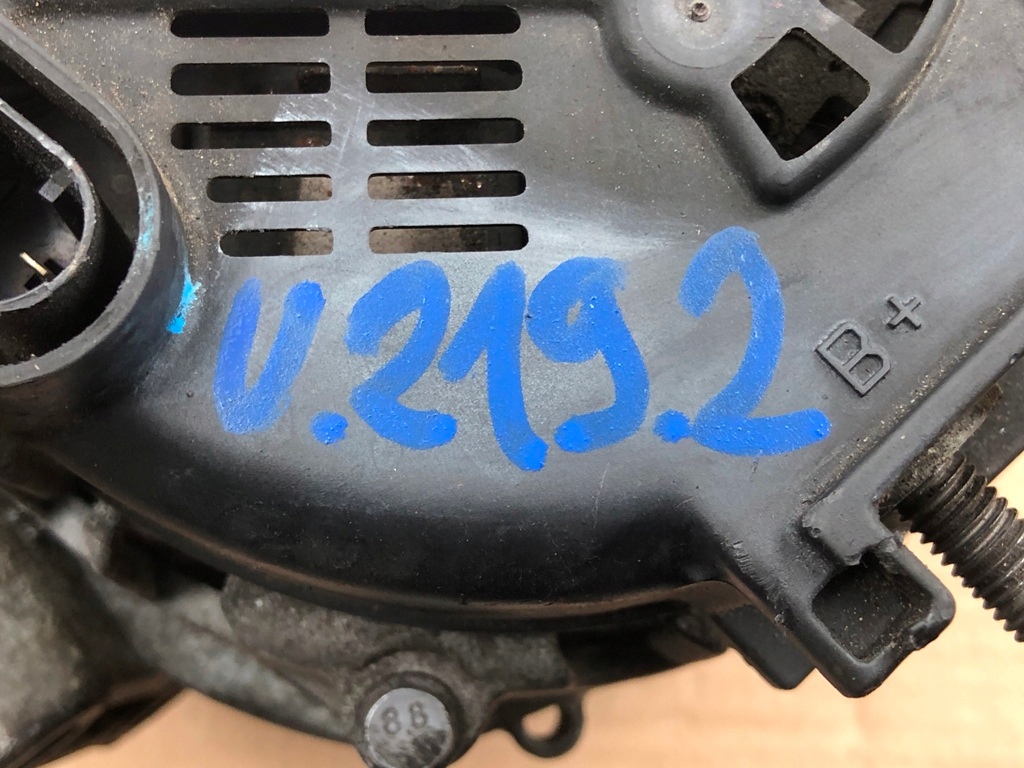 Генератор блок питания 180a 14v a0009067702 mercedes benz w166 w218 w212 w204 Киев