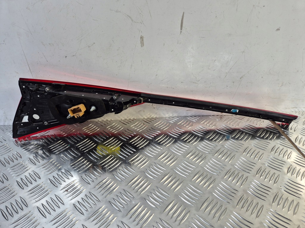 фото №7, Лампа правая задняя 5fj945096a seat tarraco