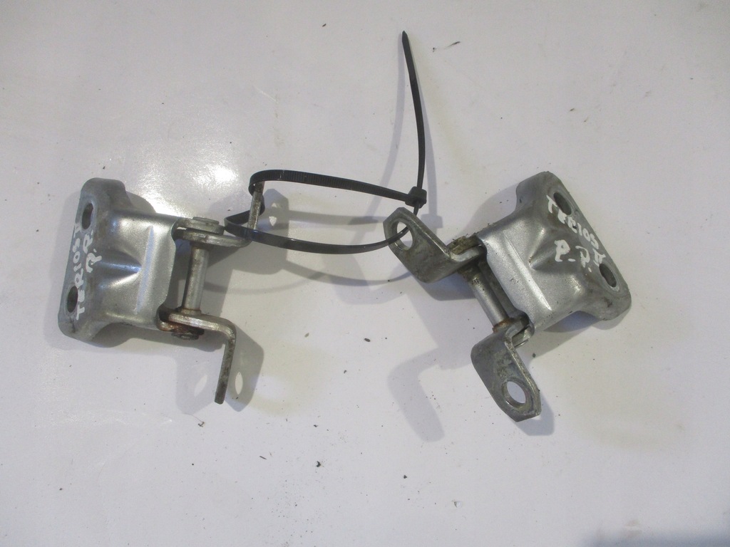 фото №1, Петля петли дверь перед передний правый комплект daihatsu terios ii 06- s28