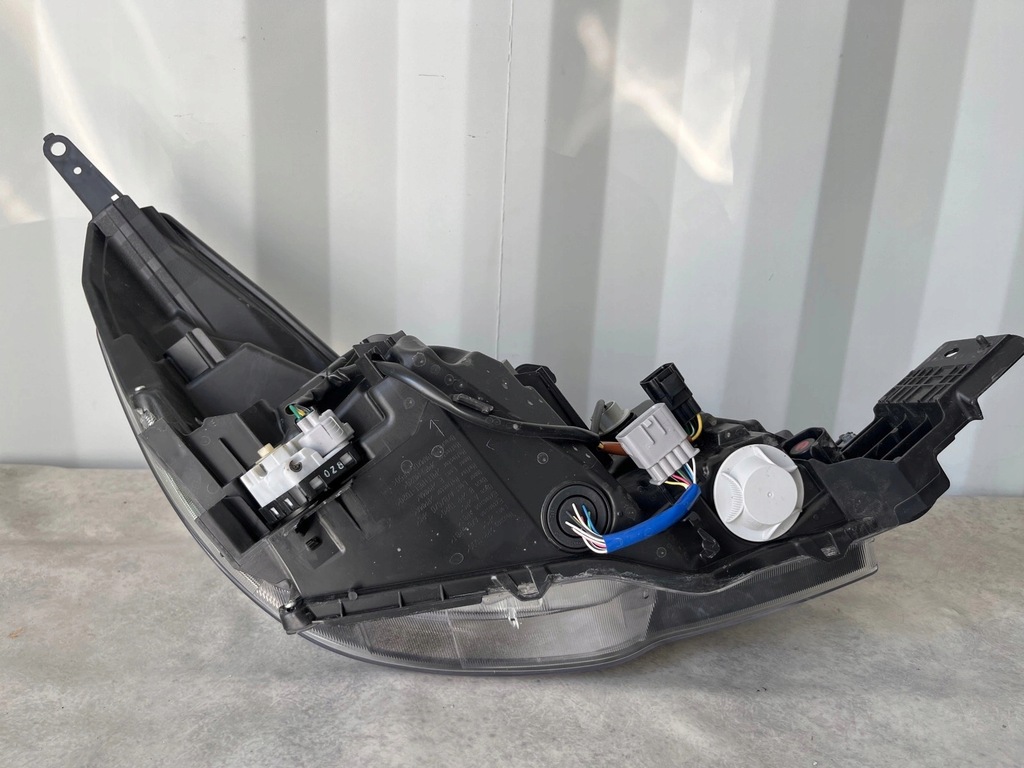 фото №3, Лампа левая перед subaru forester v full led