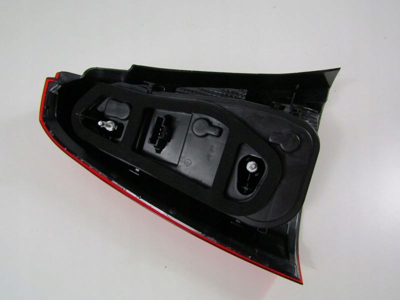 фото №2, Logan i лампа задня права lift