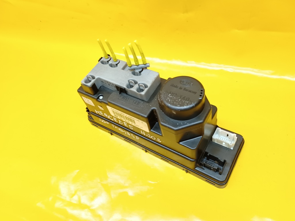 фото №9, Помпа центрального замка merc. w202 1,8b 2088001348