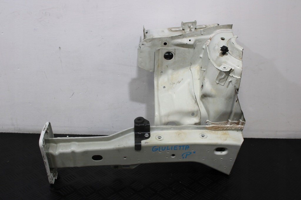 фото №1, Чверть лонжерон підкрилок правий перед alfa romeo giulietta lift