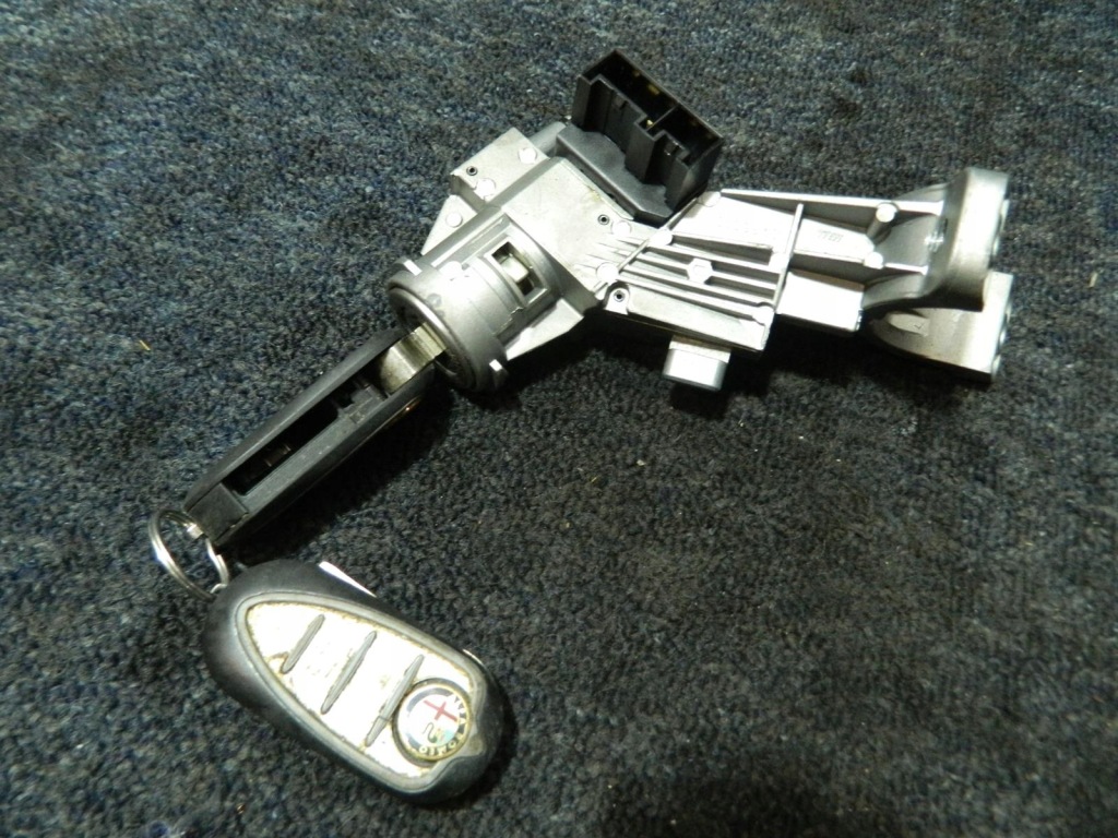 фото №12, Бортовой компьютер замок зажигания bsi alfa romeo giulietta 2.0jtdm