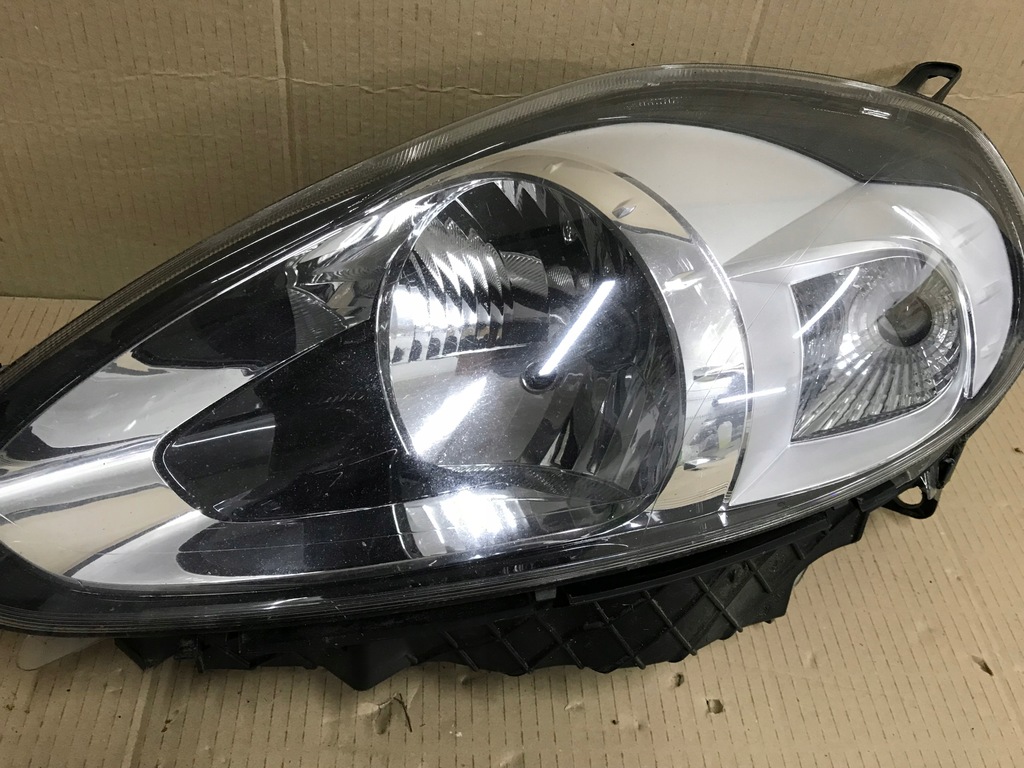 фото №3, Лампа передняя левая fiat punto evo 2012