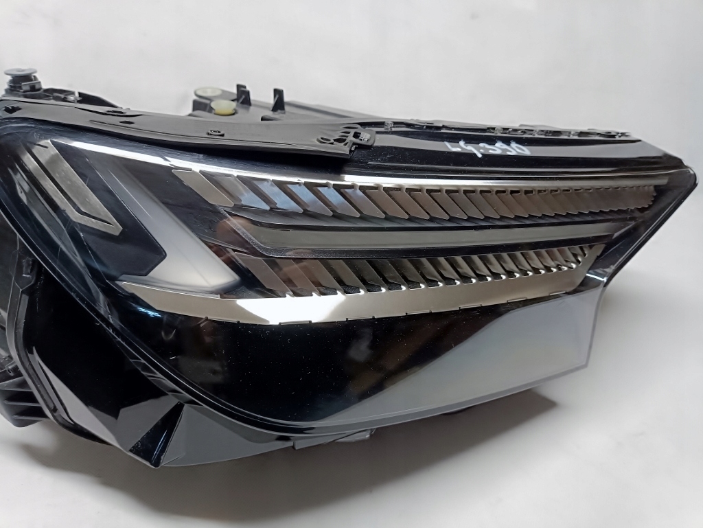 фото №6, Audi q4 e-tron matrix лампа правая комплектная 89a941036m