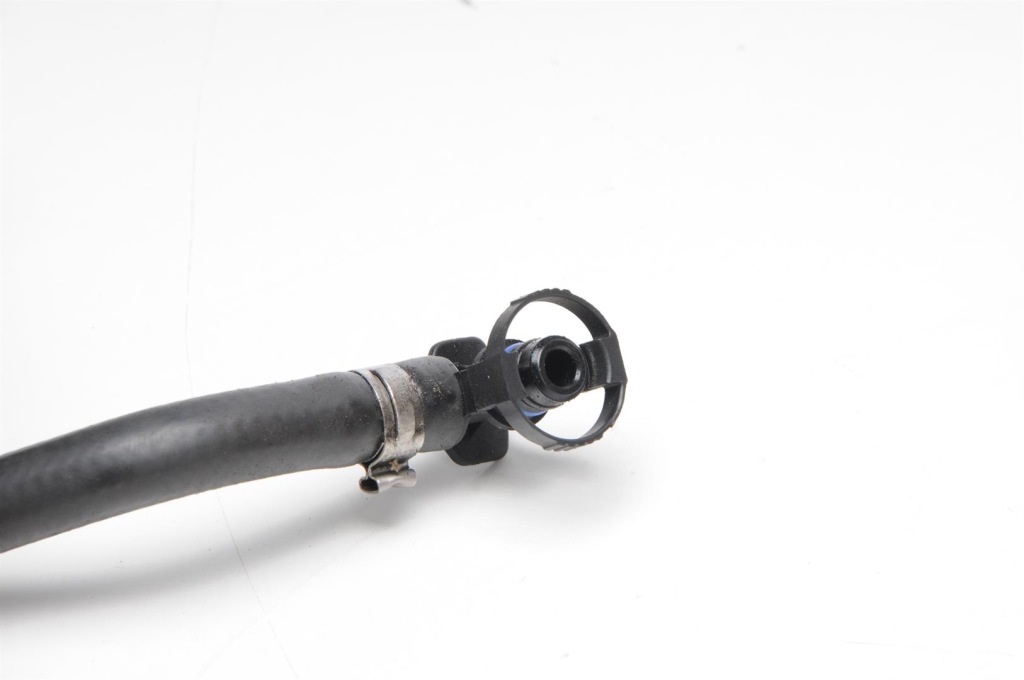 Mercedes amg gt c190 шланг пального a1780103701 в Україні