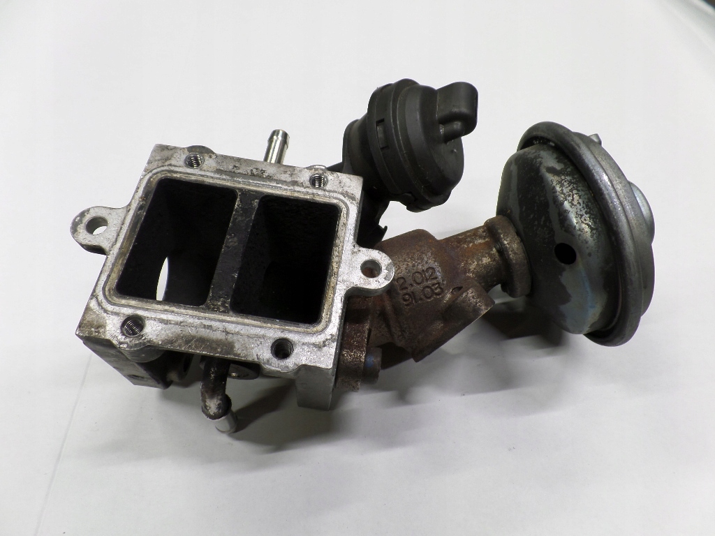 фото №1, Audi a4 b7 3.0 tdi дроссельная заслонка клапан egr