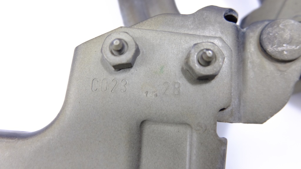 Alfa romeo giulietta петлі капот лівий правий комплект Київ