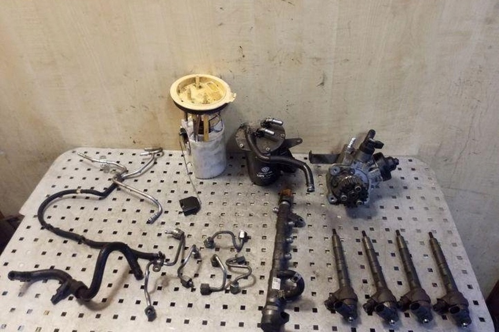 фото №9, Комплект форсунок vw passat cc 357 03l130277j 2.0l дизель 103kw 2012