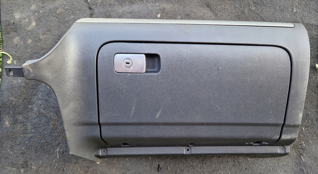 фото №1, Чорний бардачок пасажира golf 5 1k1857290