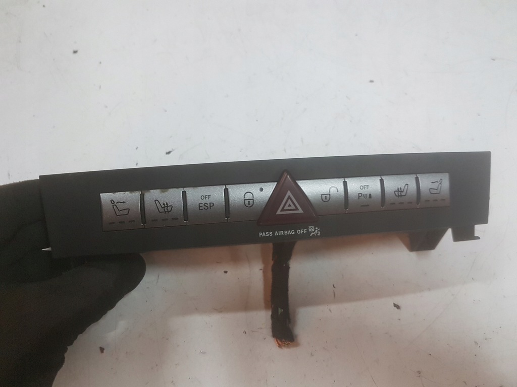 фото №1, Mercedes slk r171 перемикачі аварійних сидінь